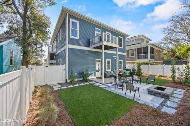 638 S Fourth Avenue, Kure Beach, NC 28449