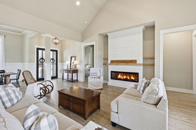 33 Baker Pond Court, Jefferson, GA 30549