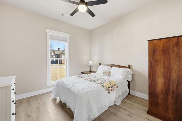 33 Baker Pond Court, Jefferson, GA 30549