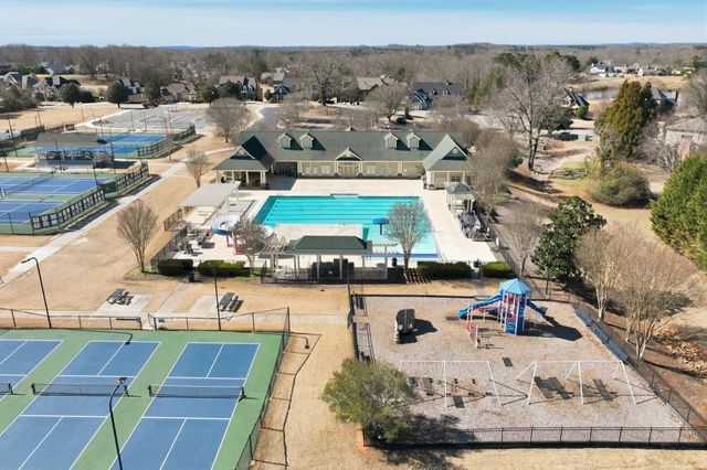 33 Baker Pond Court, Jefferson, GA 30549