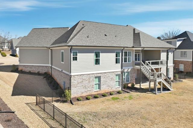 33 Baker Pond Court, Jefferson, GA 30549