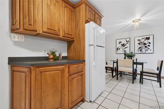 99 Creekward Drive, West Seneca, NY 14224