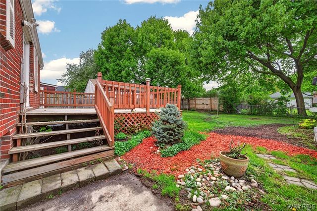 99 Creekward Drive, West Seneca, NY 14224