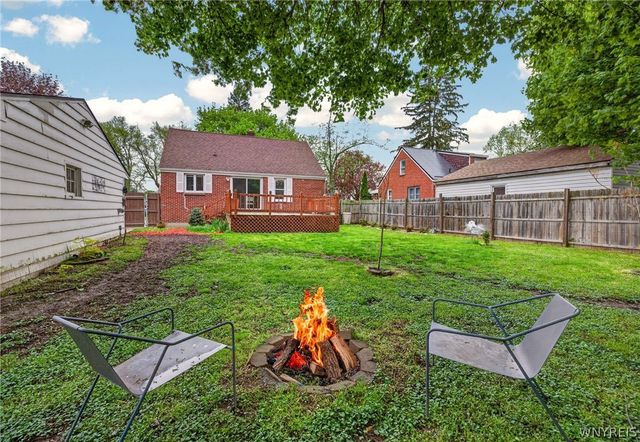 99 Creekward Drive, West Seneca, NY 14224