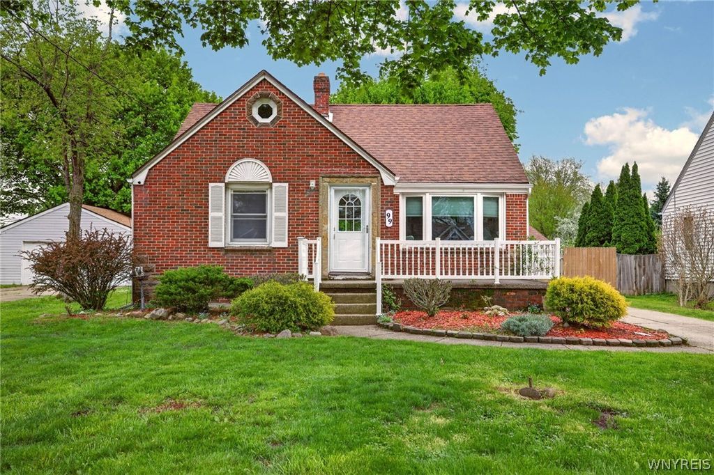 99 Creekward Drive, West Seneca, NY 14224