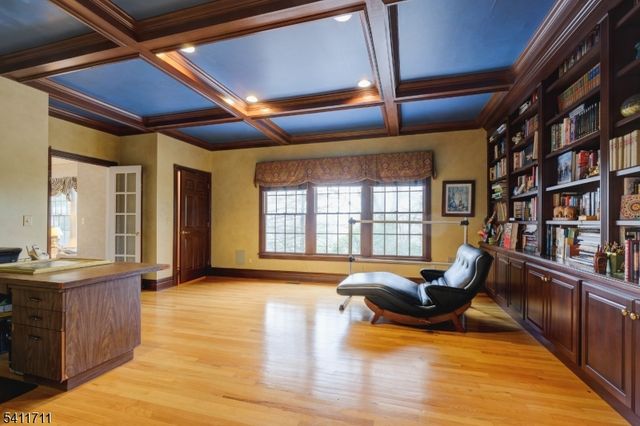 18 Tree Top Ln, Chatham Twp., NJ 07928