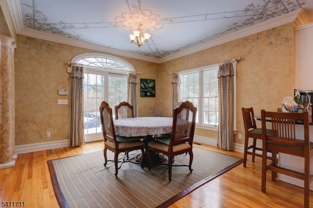 18 Tree Top Ln, Chatham Twp., NJ 07928