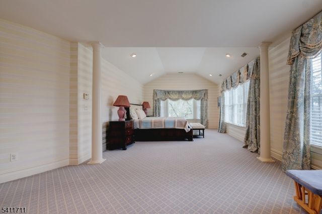 18 Tree Top Ln, Chatham Twp., NJ 07928