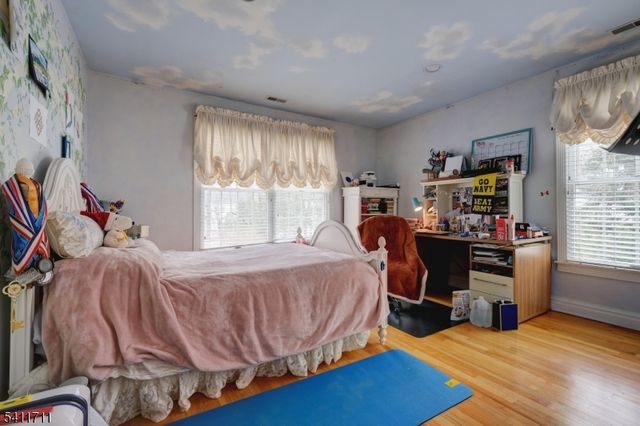 18 Tree Top Ln, Chatham Twp., NJ 07928