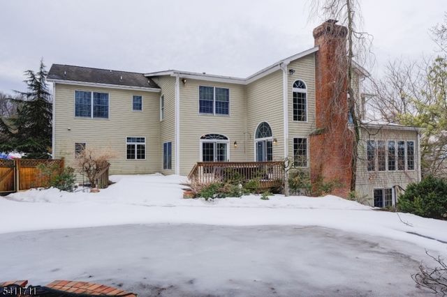 18 Tree Top Ln, Chatham Twp., NJ 07928