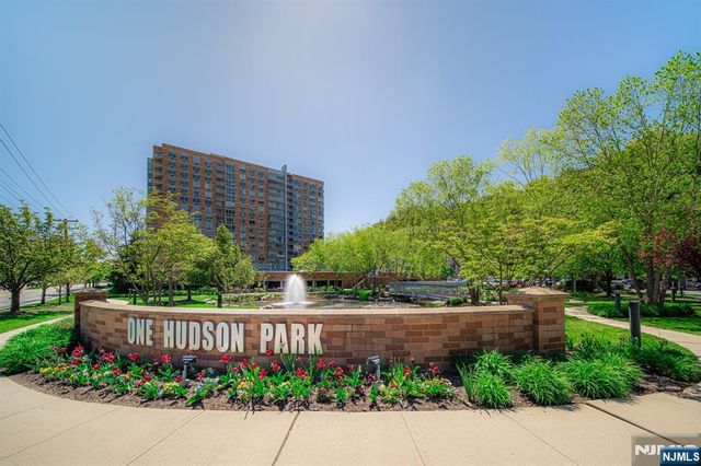 618 Hudson Park, Edgewater, NJ 07020