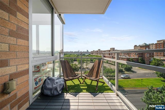 618 Hudson Park, Edgewater, NJ 07020
