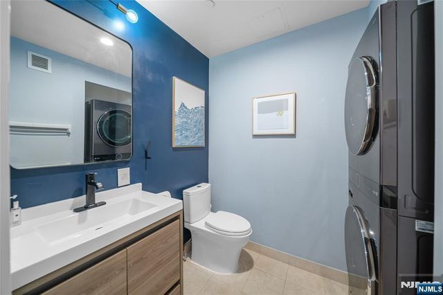 618 Hudson Park, Edgewater, NJ 07020