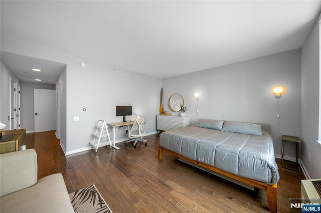 618 Hudson Park, Edgewater, NJ 07020