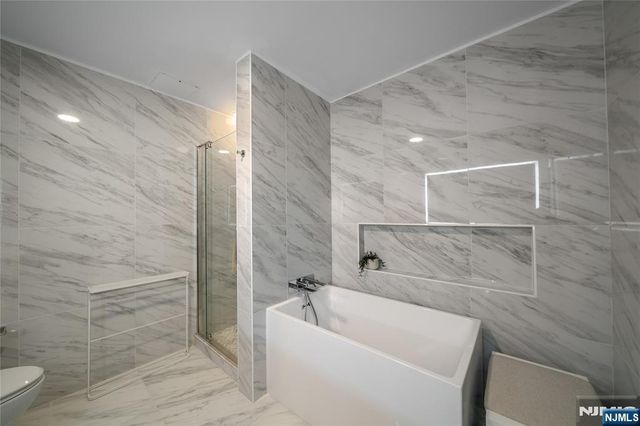 618 Hudson Park, Edgewater, NJ 07020