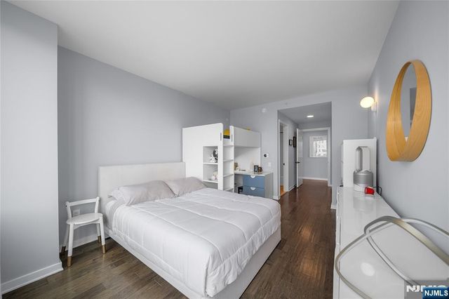 618 Hudson Park, Edgewater, NJ 07020