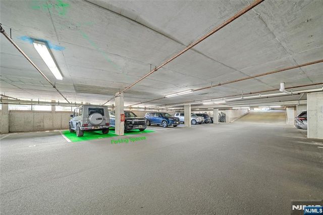 618 Hudson Park, Edgewater, NJ 07020