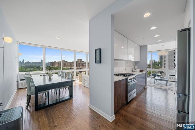 618 Hudson Park, Edgewater, NJ 07020