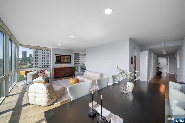 618 Hudson Park, Edgewater, NJ 07020
