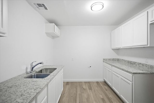 1729 Whittier Dr, Corpus Christi, TX 78415