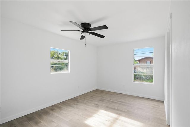 1729 Whittier Dr, Corpus Christi, TX 78415