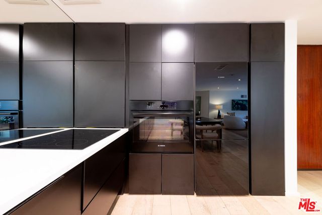 1400 N Sweetzer Avenue 306, West Hollywood, CA 90069