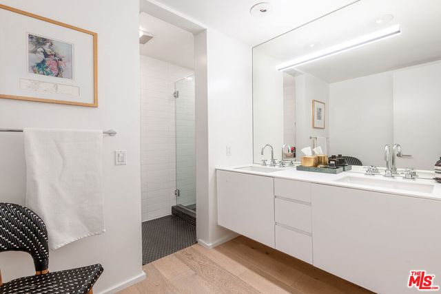 1400 N Sweetzer Avenue 306, West Hollywood, CA 90069