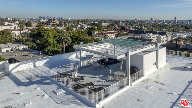 1400 N Sweetzer Avenue 306, West Hollywood, CA 90069