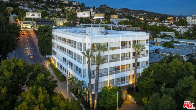 1400 N Sweetzer Avenue 306, West Hollywood, CA 90069