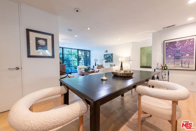 1400 N Sweetzer Avenue 306, West Hollywood, CA 90069