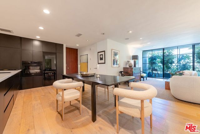 1400 N Sweetzer Avenue 306, West Hollywood, CA 90069