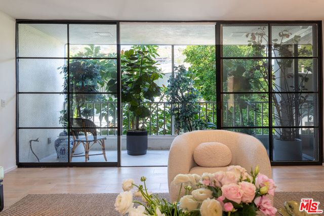 1400 N Sweetzer Avenue 306, West Hollywood, CA 90069