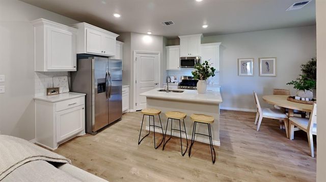 7044 Labelle Drive, Warr Acres, OK 73132