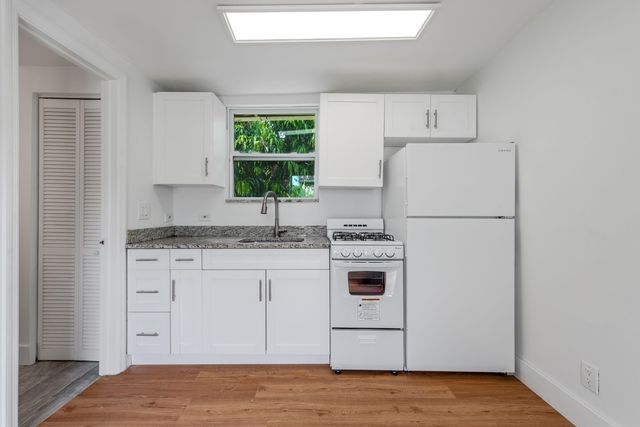 15285 San Diego Drive, Loxahatchee Groves, FL 33470
