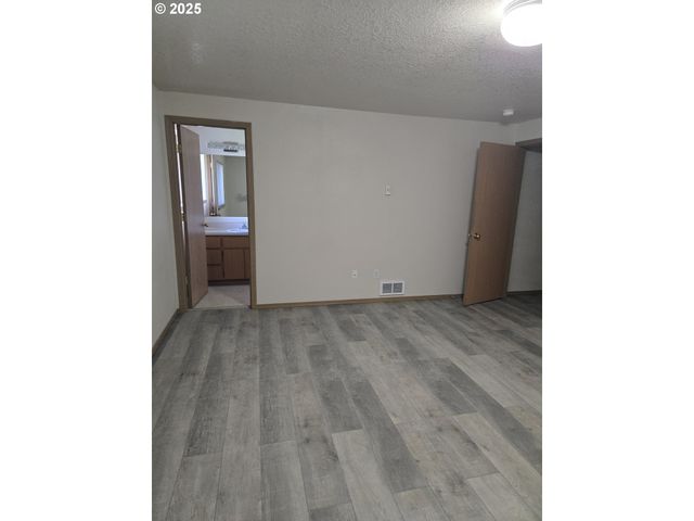 600 Se CARROL St, Winston, OR 97496