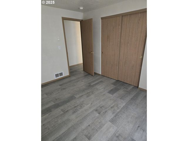 600 Se CARROL St, Winston, OR 97496