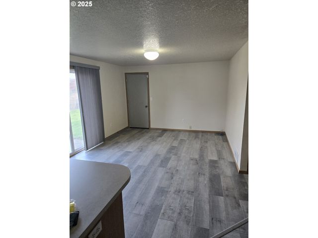 600 Se CARROL St, Winston, OR 97496