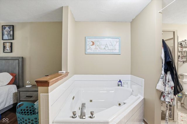 4025 Maple Manor Drive, Indianapolis, IN 46237