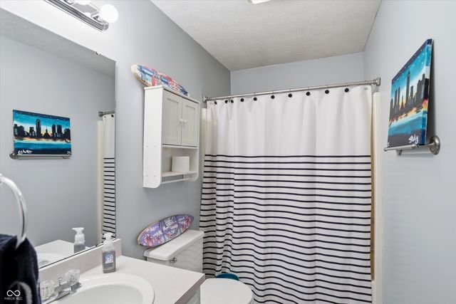 4025 Maple Manor Drive, Indianapolis, IN 46237