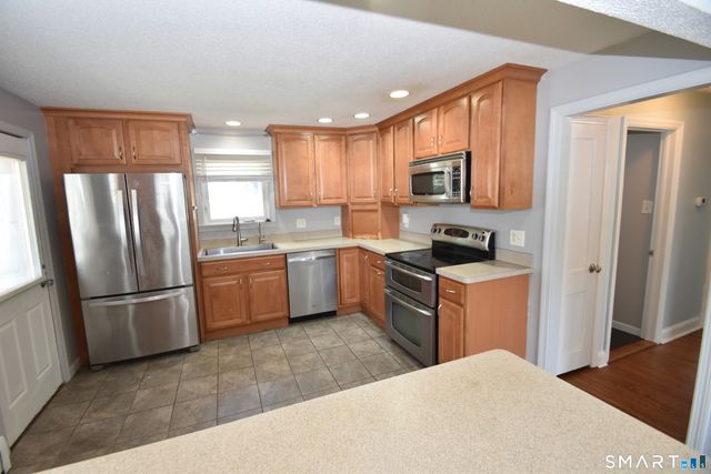 26 Trebbe Drive, Manchester, CT 06040