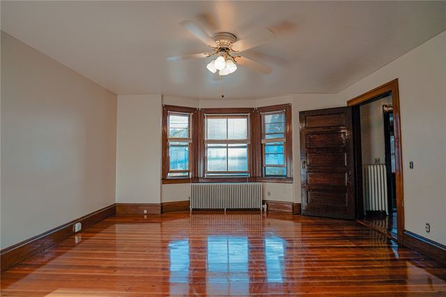 133 Roger Williams Avenue, East Providence, RI 02916