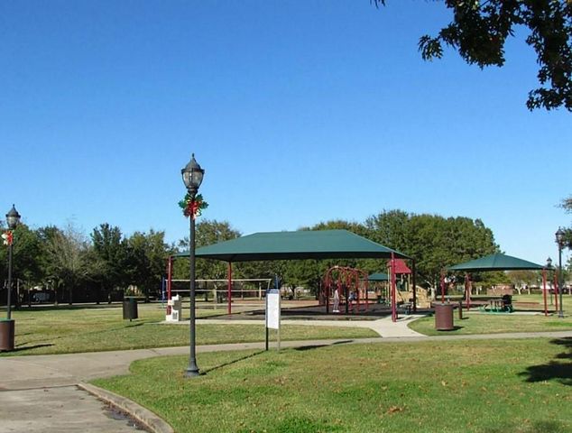 3907 Hanberry Lane, Pearland, TX 77584