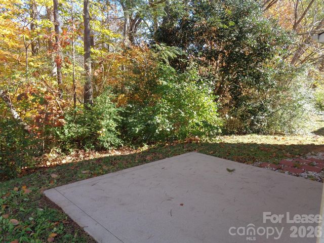 5534 Stone Bluff Court, Charlotte, NC 28214