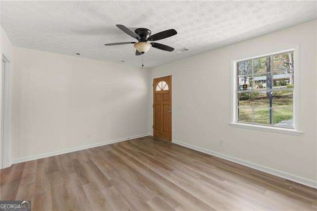 6175 Knights Lane, Douglasville, GA 30135
