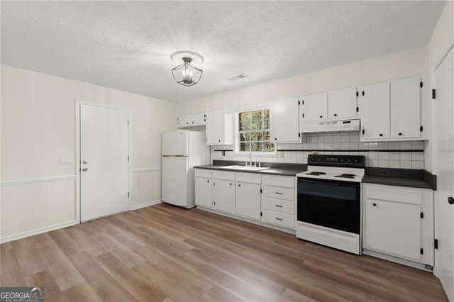 6175 Knights Lane, Douglasville, GA 30135