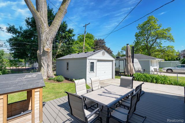 2036 Gardner Avenue, Berkley, MI 48072