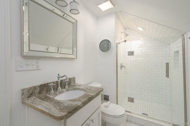 2036 Gardner Avenue, Berkley, MI 48072