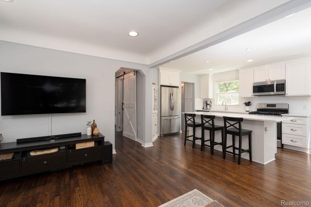 2036 Gardner Avenue, Berkley, MI 48072
