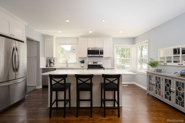 2036 Gardner Avenue, Berkley, MI 48072