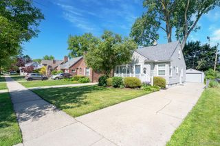 2036 Gardner Avenue, Berkley, MI 48072